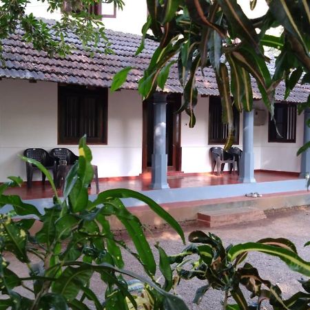 Perch Next Door Bed & Breakfast Kannur ภายนอก รูปภาพ