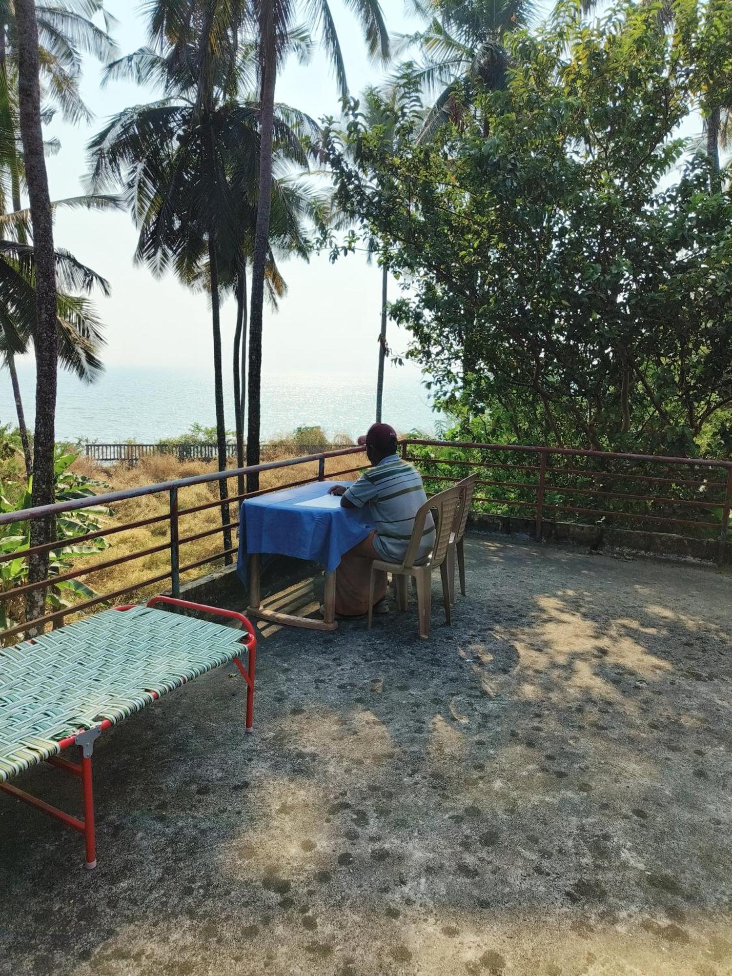 Perch Next Door Bed & Breakfast Kannur ภายนอก รูปภาพ